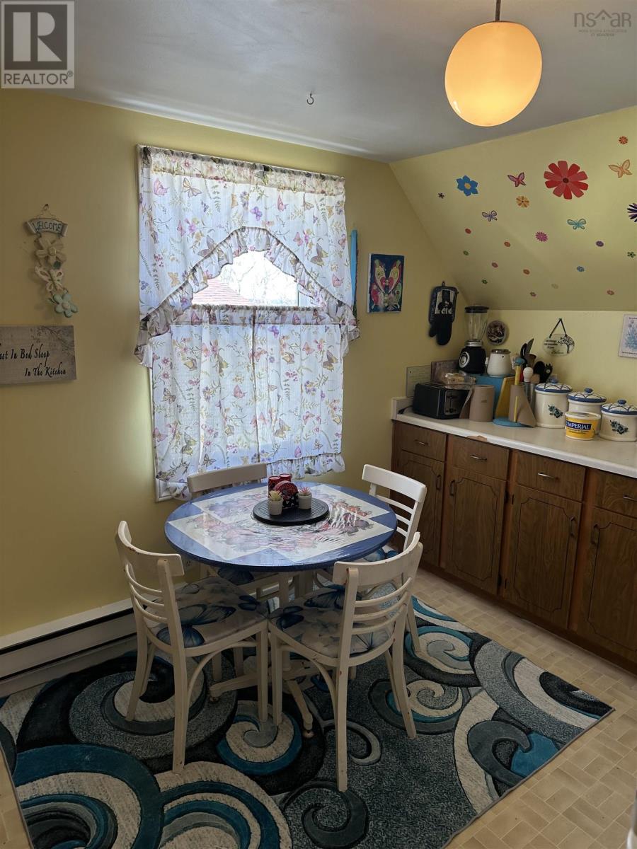 Property 14 of 22 of 1326 Main Street