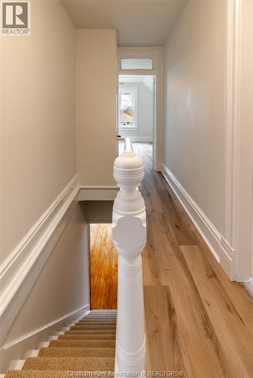9 Harold STREET South — photo 26