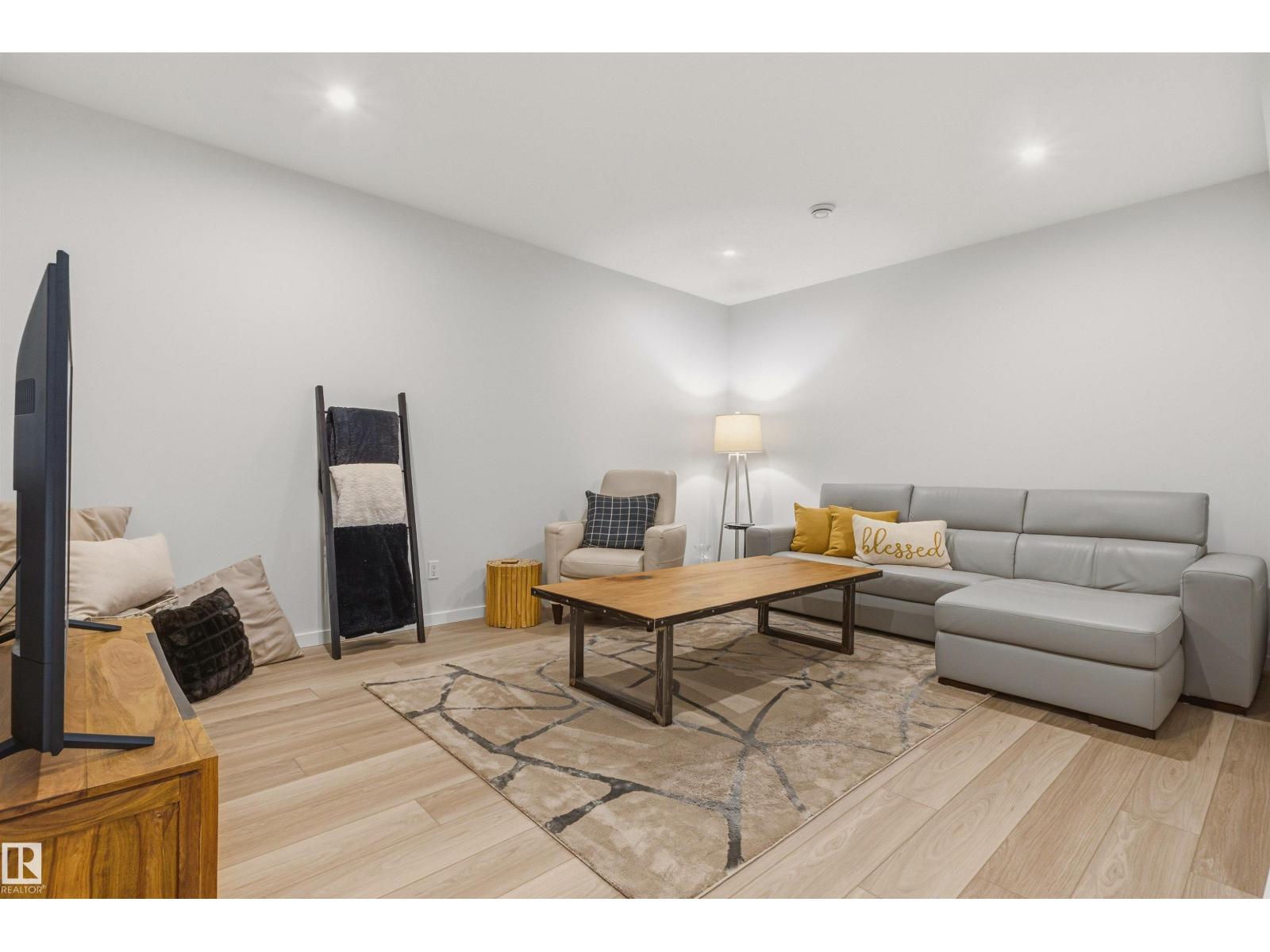 157 REDWING WD, St. Albert