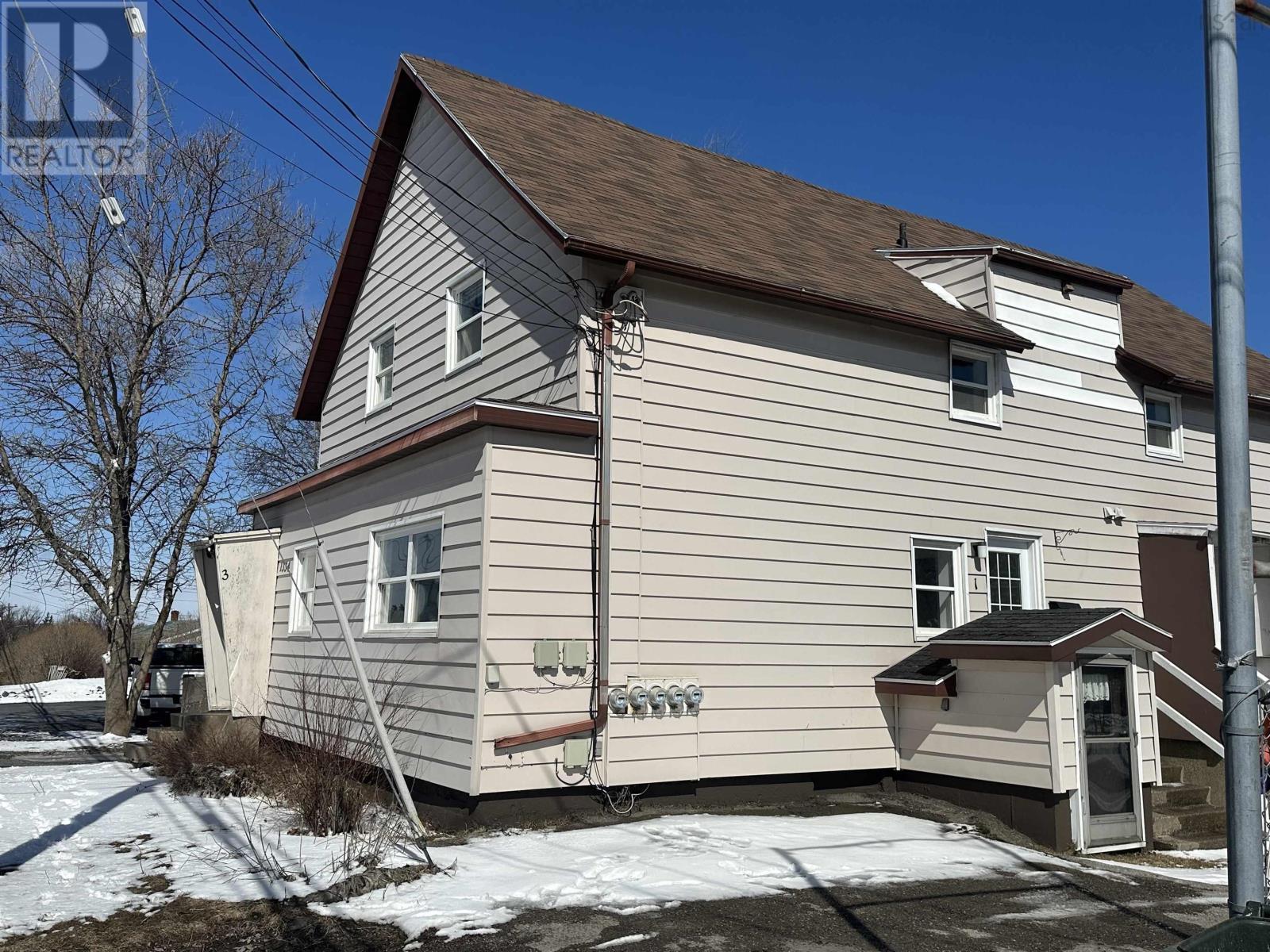 Property 22 of 48 of 1334 Main Street