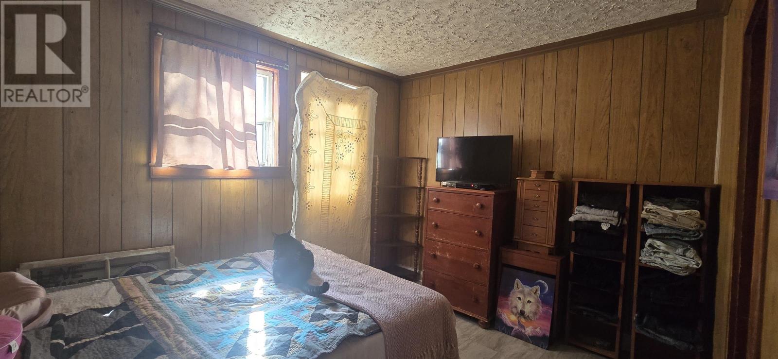 Property 15 of 21 of 2082 Highway 1