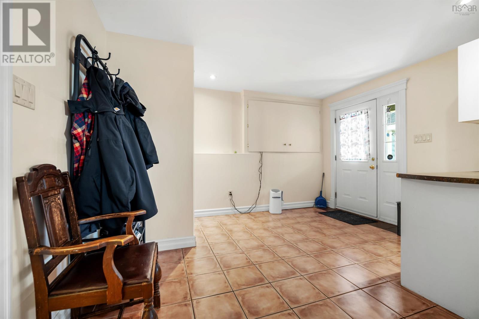 Property 17 of 49 of 4038 Highway 2