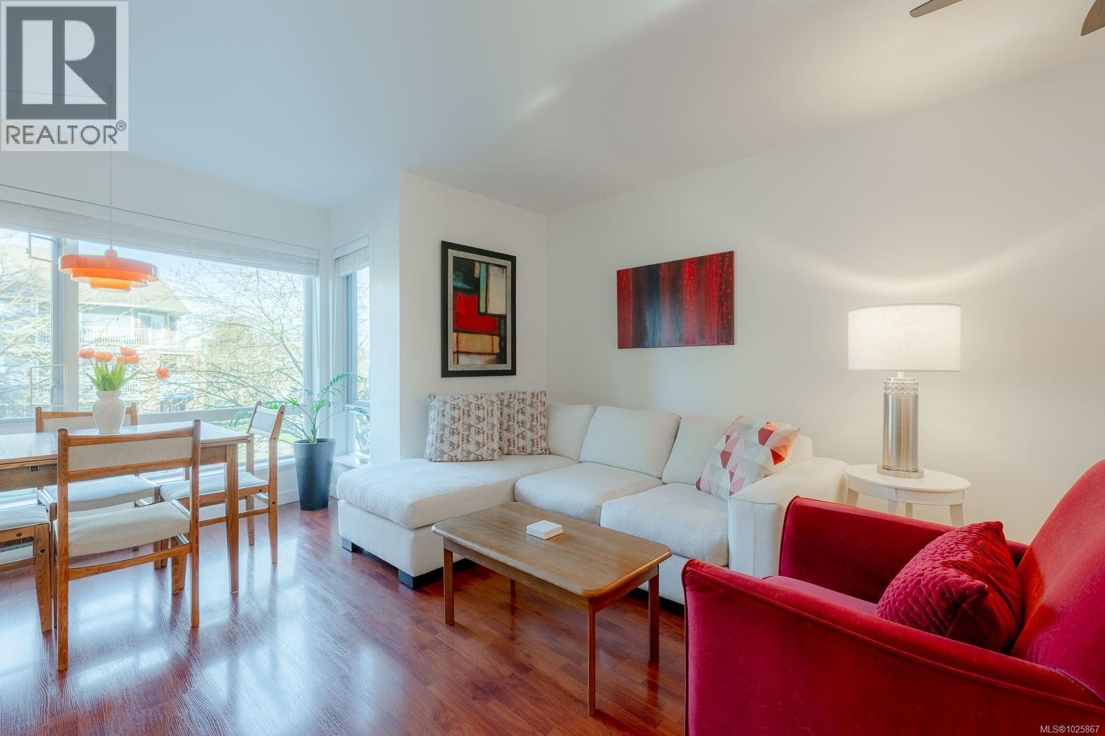 202 116 Queens Road - main photo