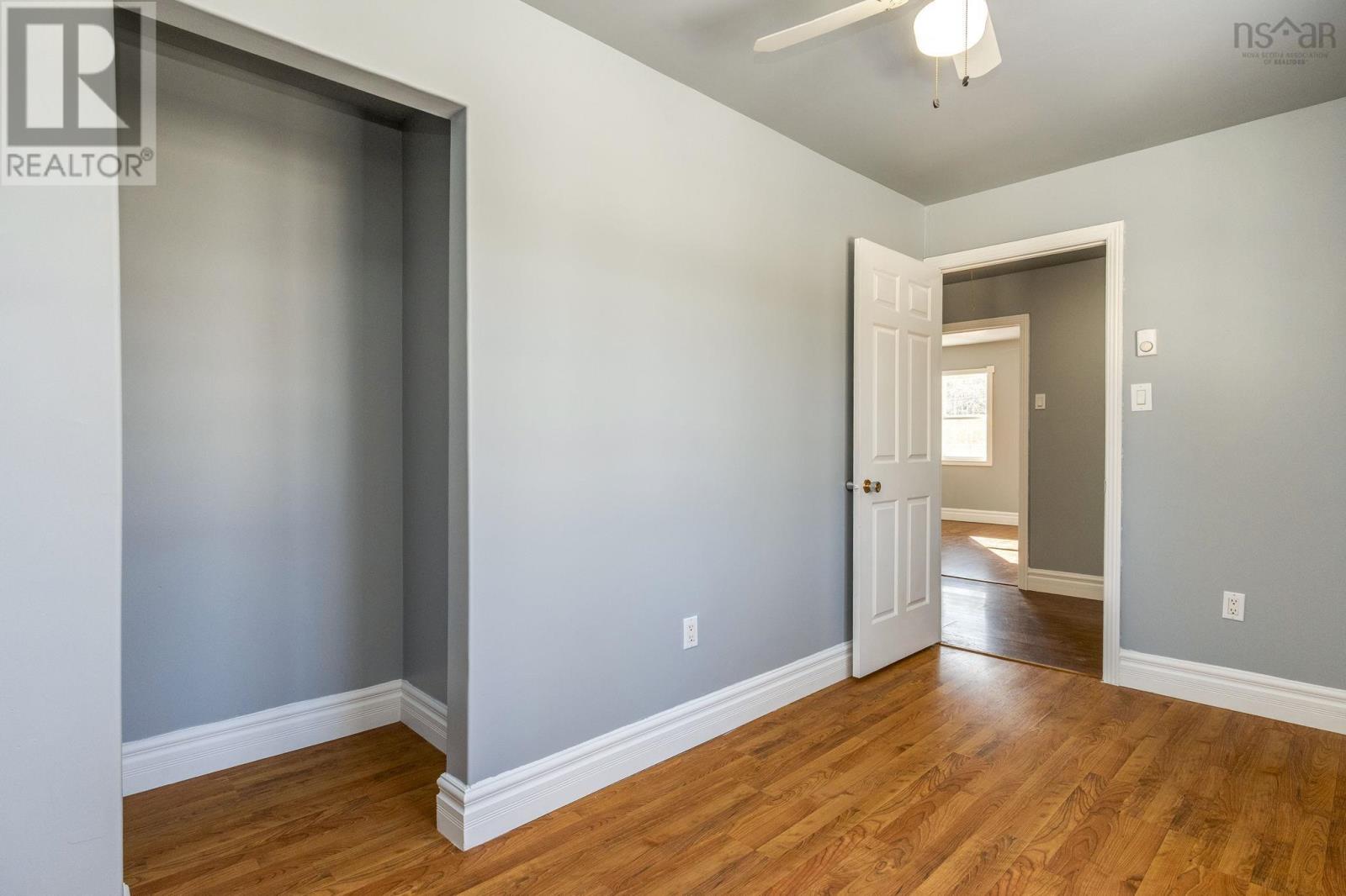 Property 25 of 38 of 2 Oldham Rd