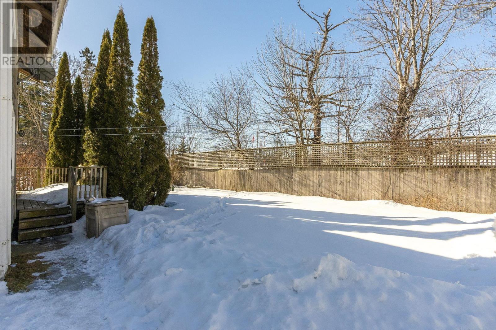 Property 21 of 38 of 2 Oldham Rd