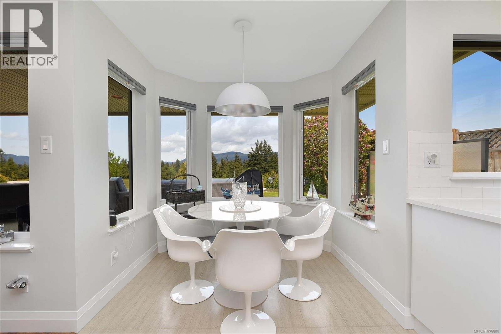  597 Pine Ridge Drive, Cobble Hill