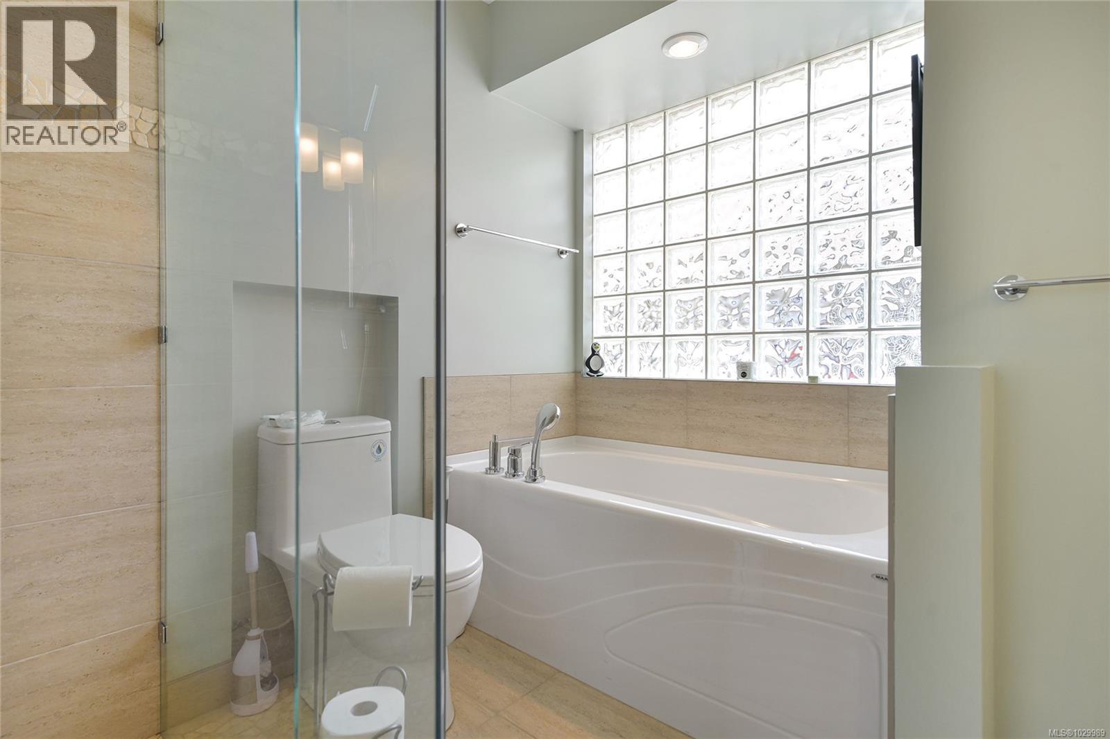  597 Pine Ridge Drive, Cobble Hill