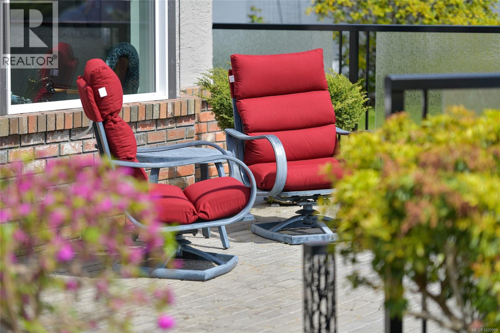  597 Pine Ridge Drive, Cobble Hill