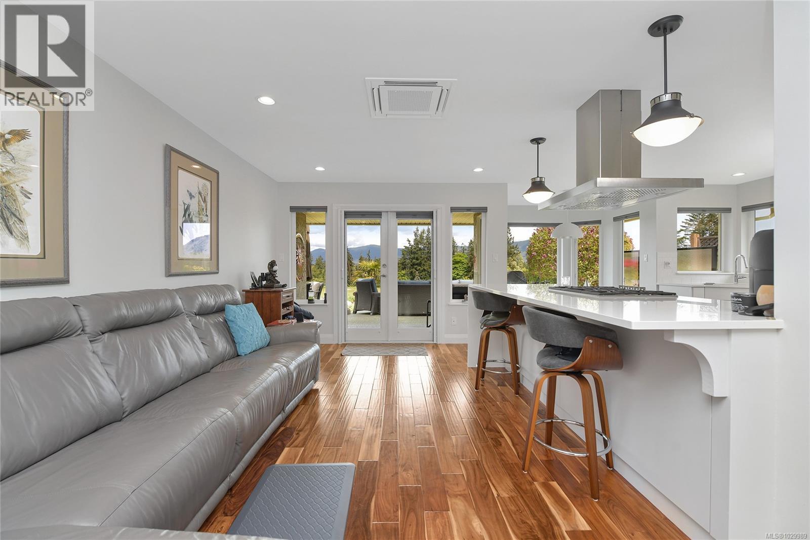  597 Pine Ridge Drive, Cobble Hill