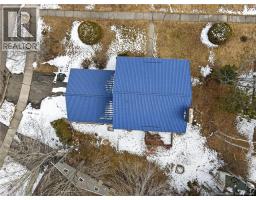 66 Parkwood Drive, photo 3