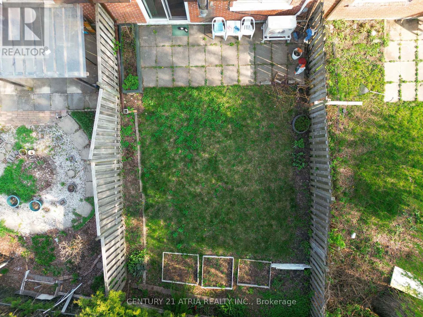 61 WIGGENS COURT - 21