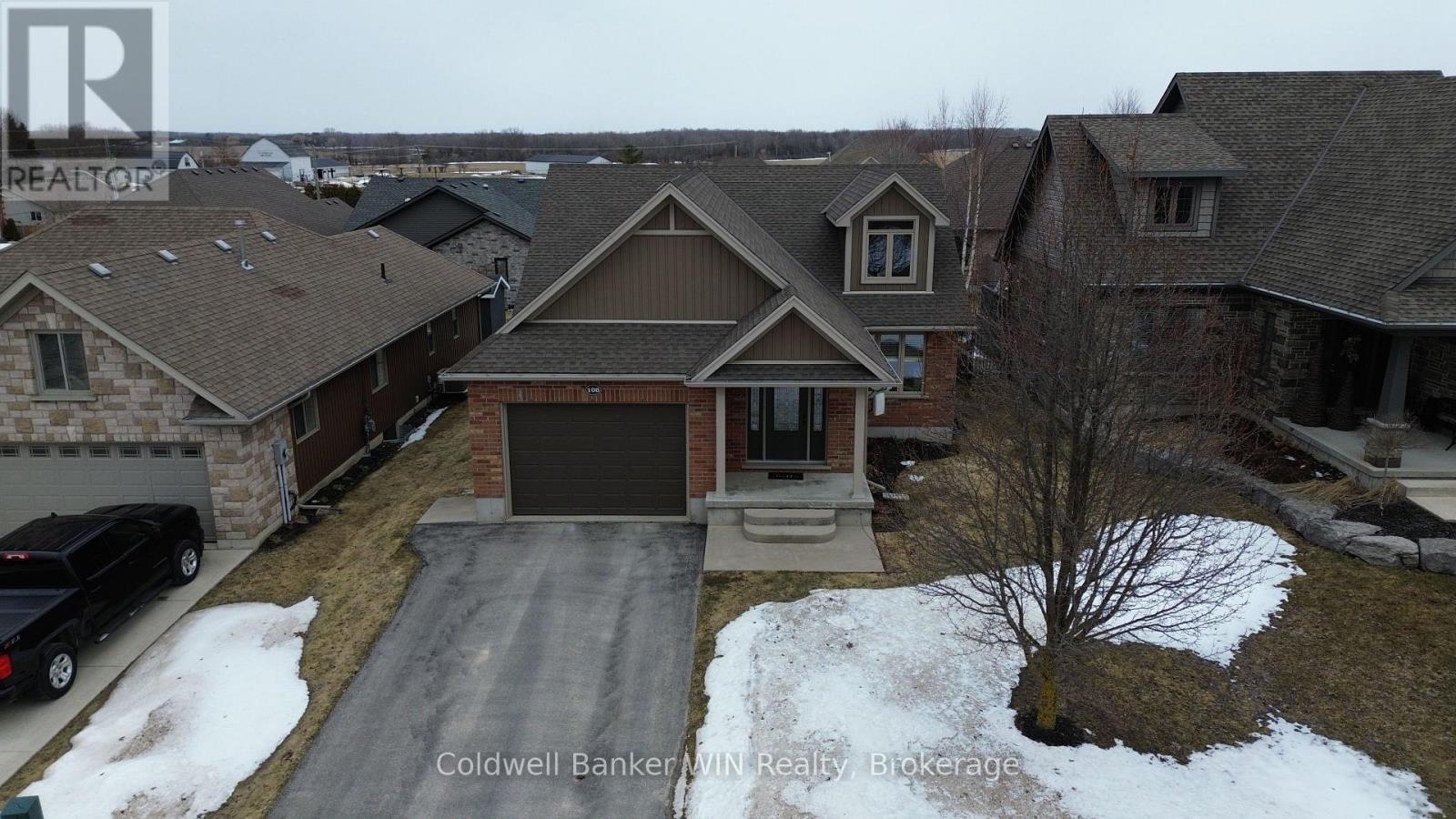 108 RUBY'S CRESCENT - 38