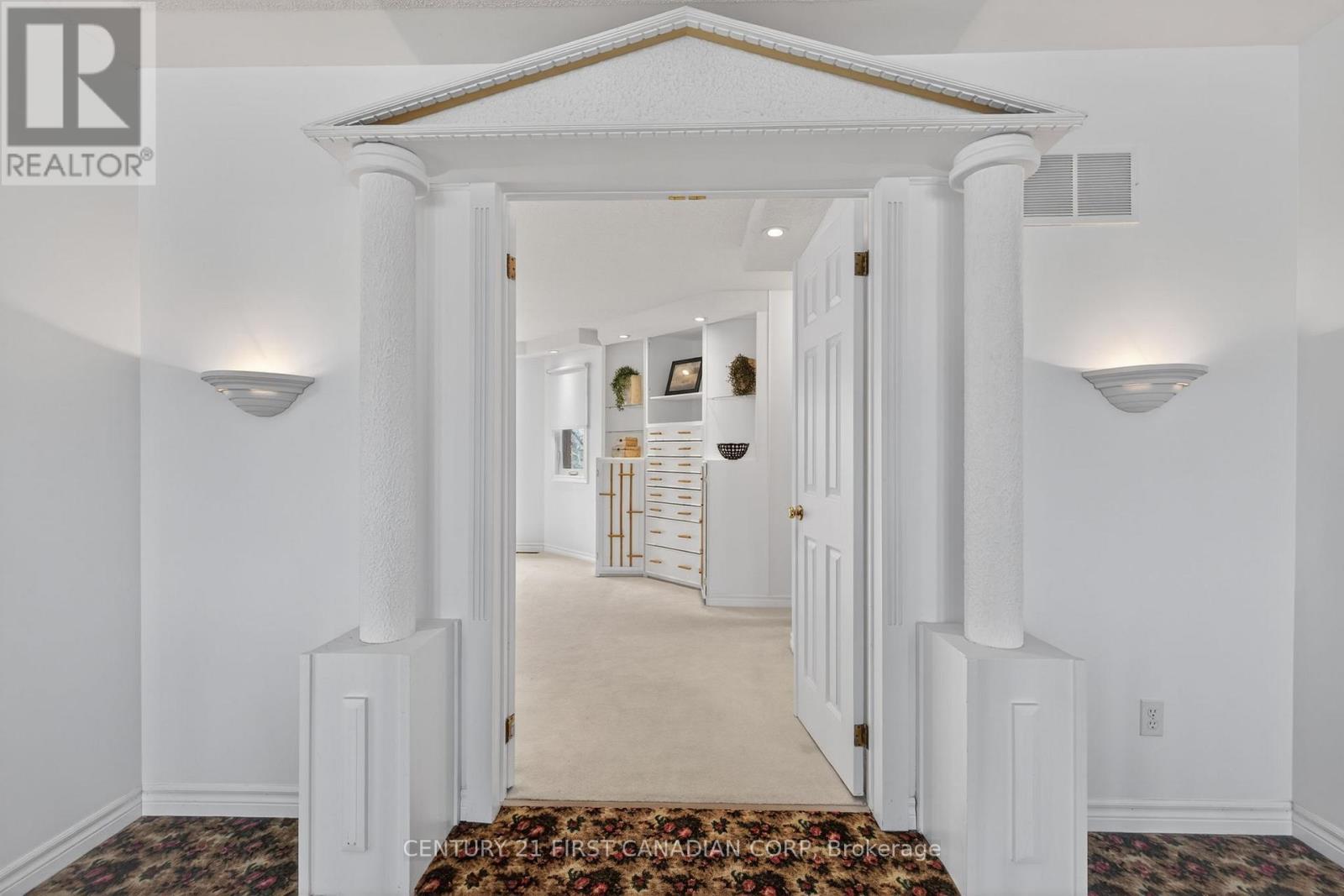 8 CLAIRE COURT Property Photo