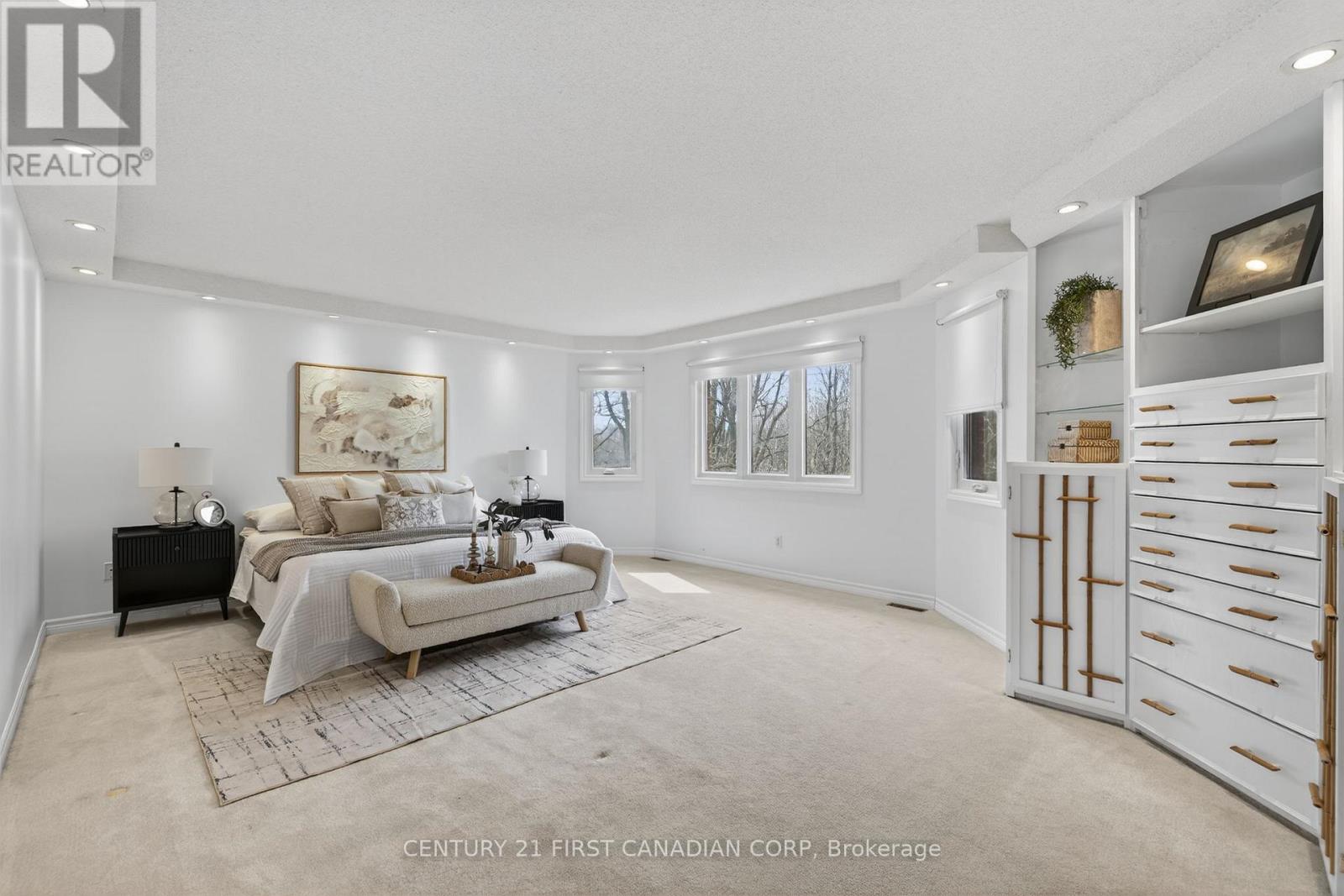 8 CLAIRE COURT Property Photo