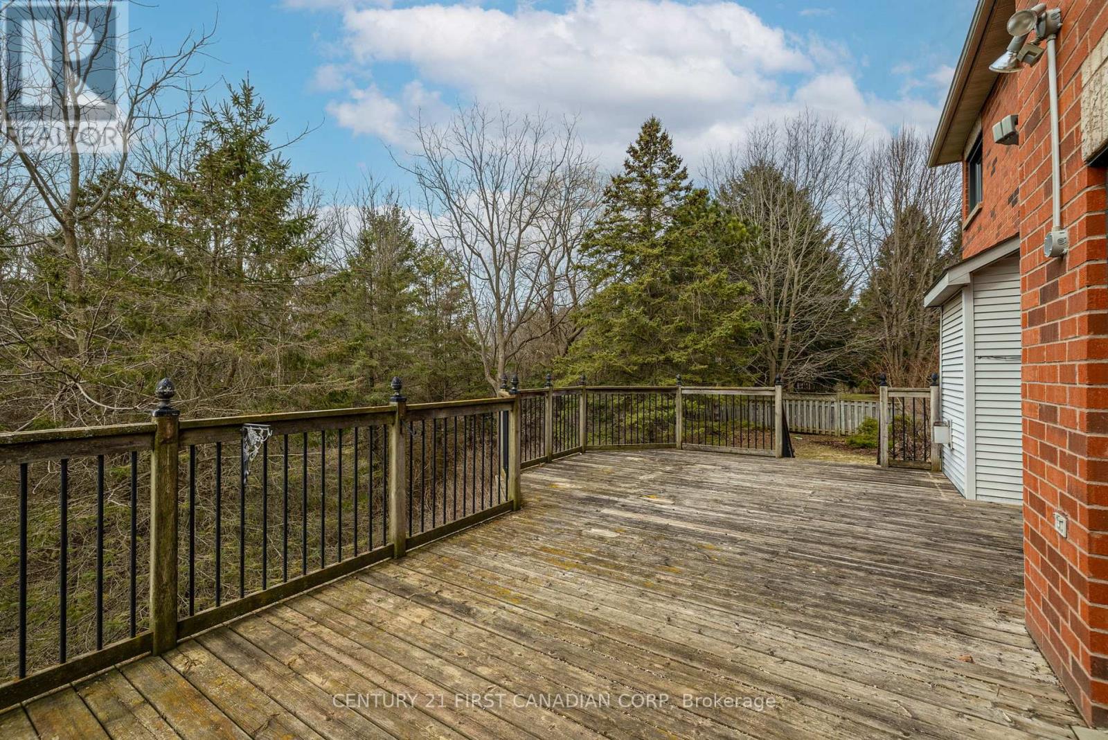 8 CLAIRE COURT Property Photo