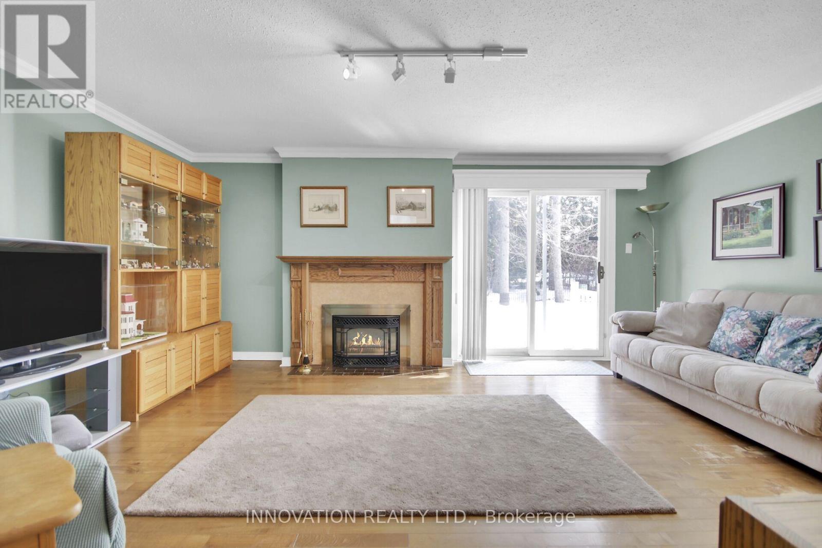 3024 UPLANDS DRIVE - 13