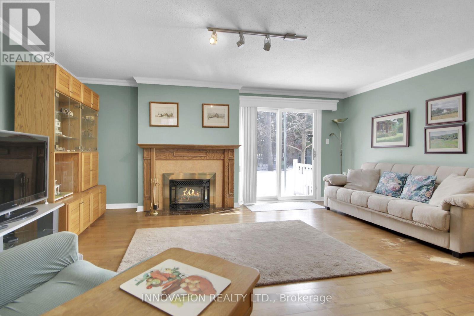 3024 UPLANDS DRIVE - 14