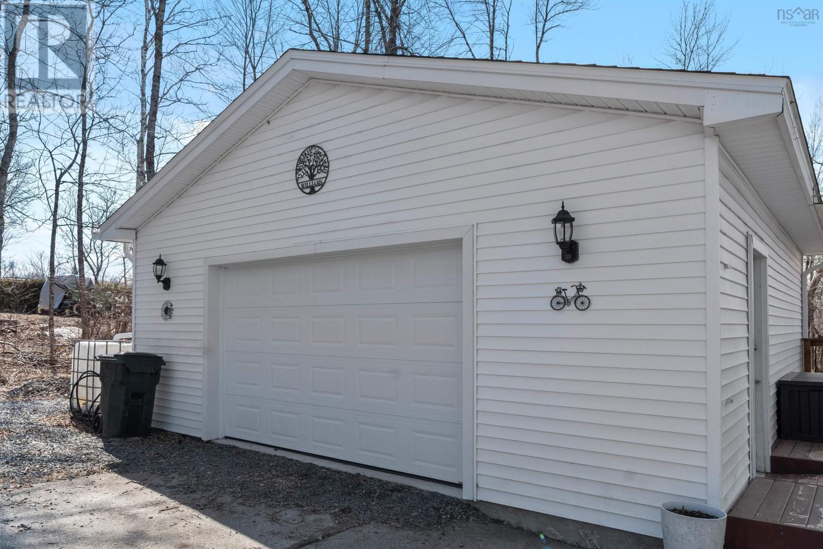 Property 35 of 49 of 23 Pinewood Drive