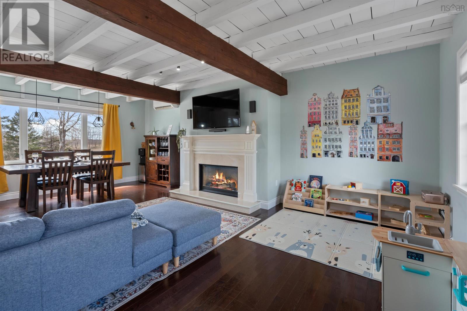 Property 4 of 49 of 23 Pinewood Drive