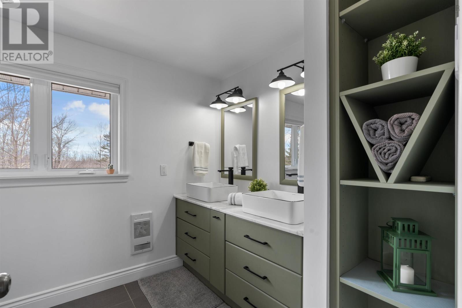 Property 7 of 49 of 23 Pinewood Drive