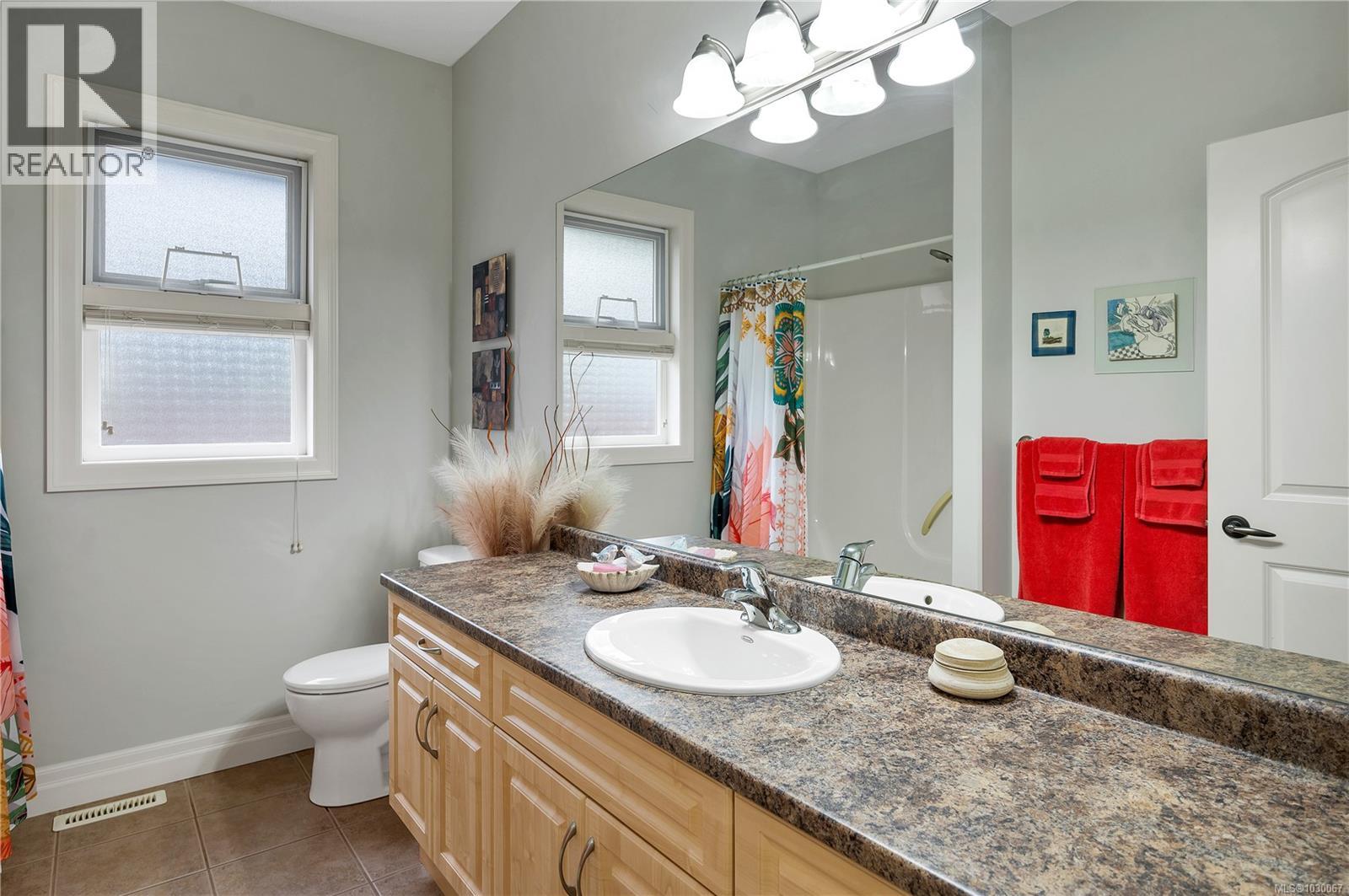 236 VIRGINIA DR - 23