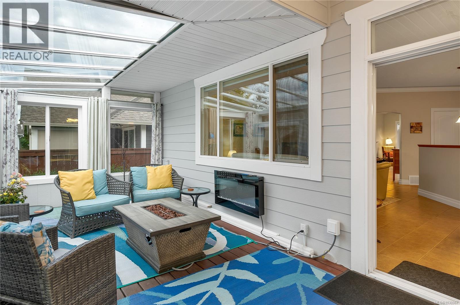 236 VIRGINIA DR - 25