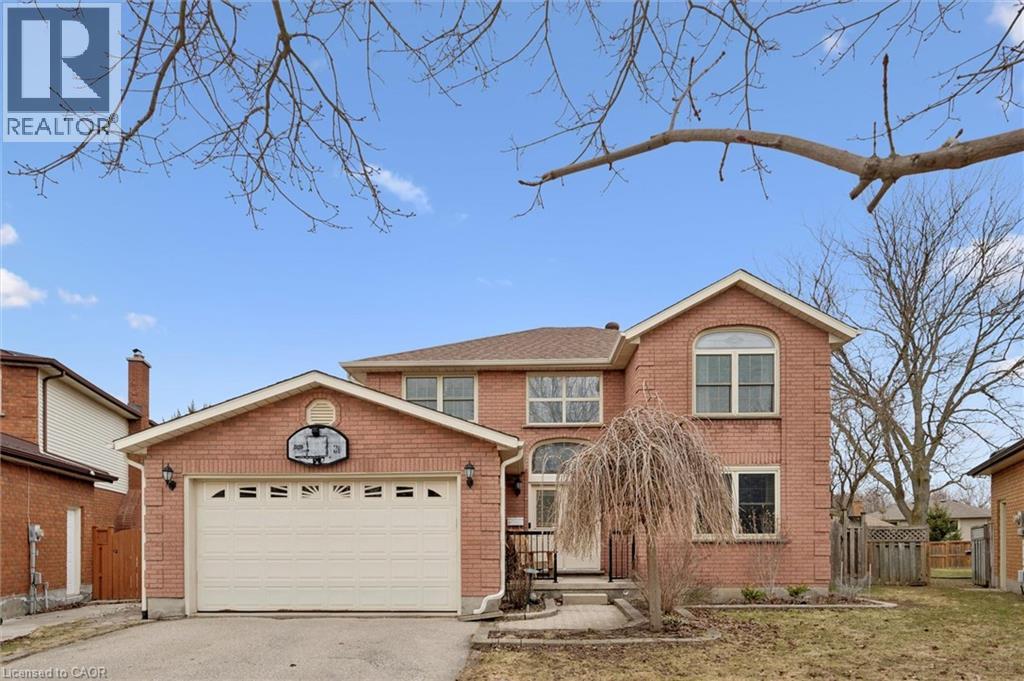 14 ROBERTSON Crescent