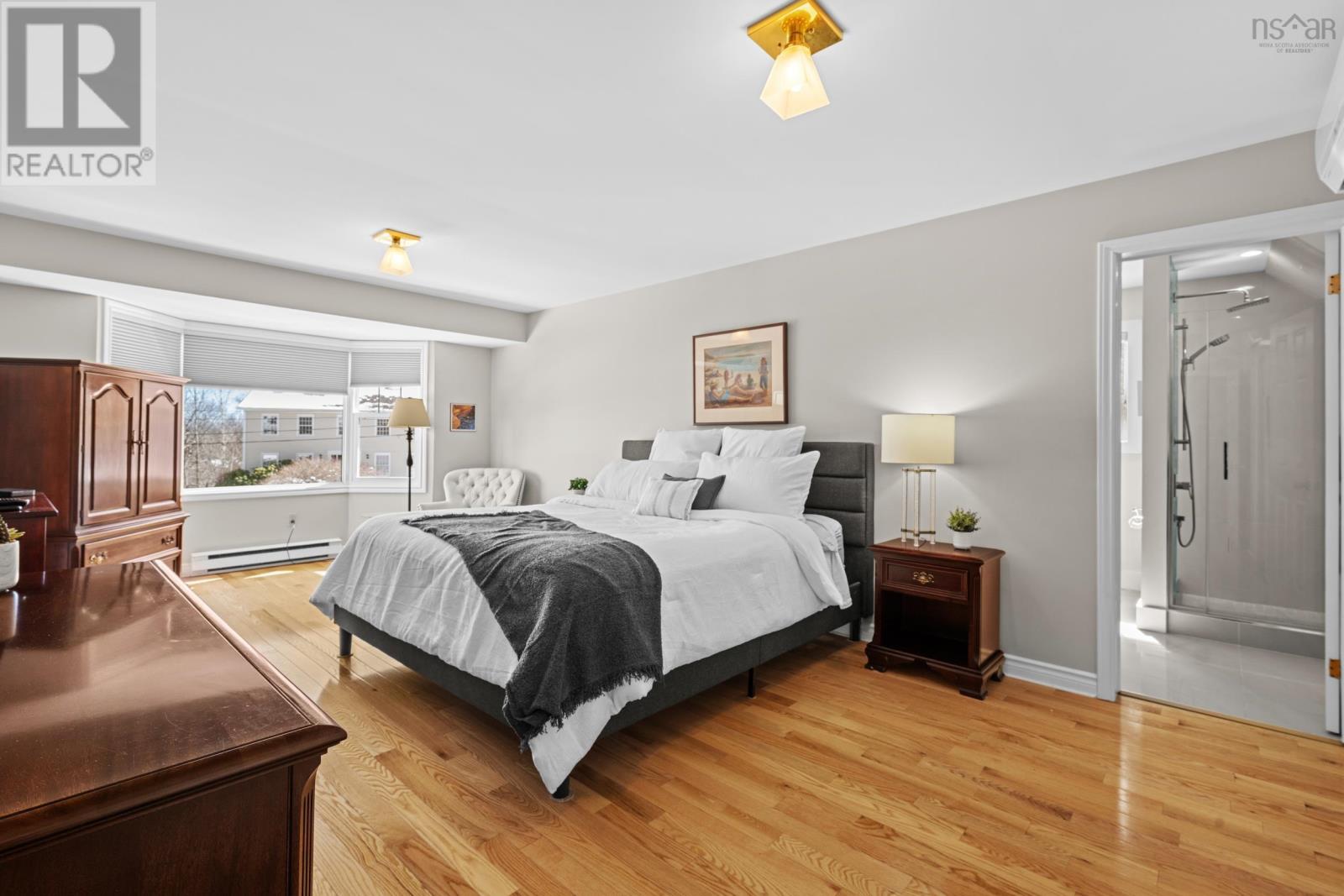 Property 19 of 49 of 2 Mount Royal Court