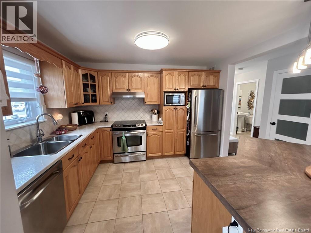 154 DAMIEN STREET - 14