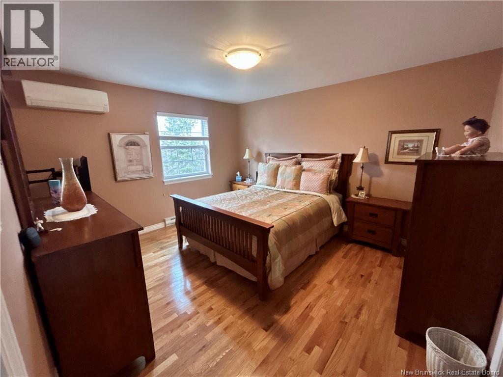 154 DAMIEN STREET - 28