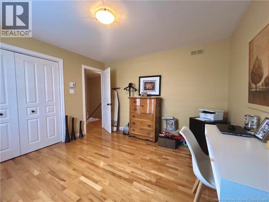 154 DAMIEN STREET - 33