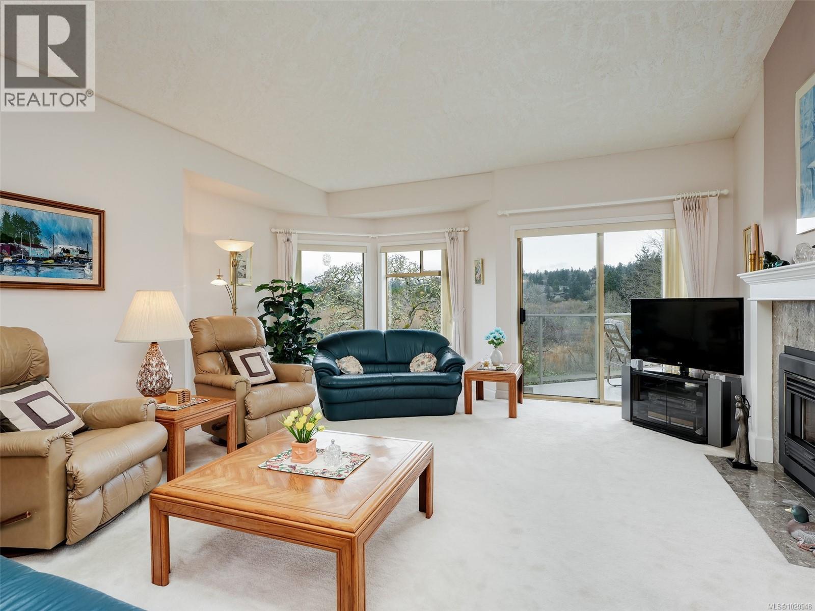 #19 4360 EMILY CARR DR - 10