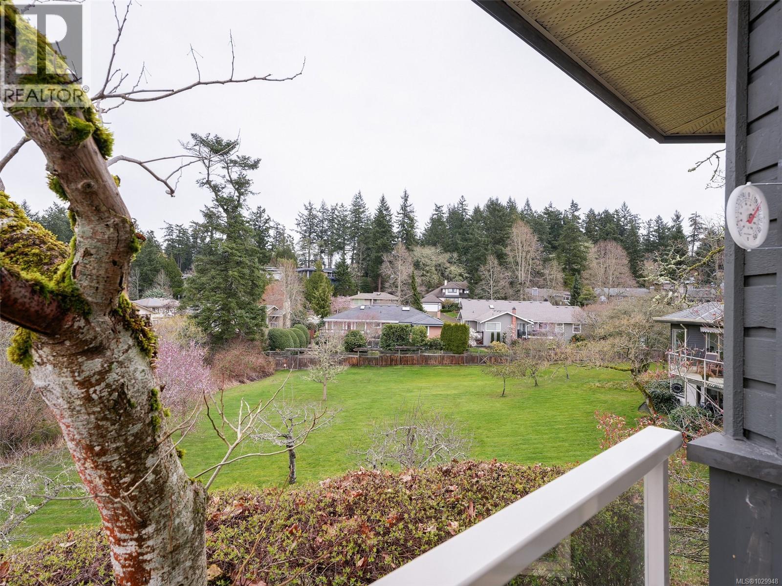 #19 4360 EMILY CARR DR - 13