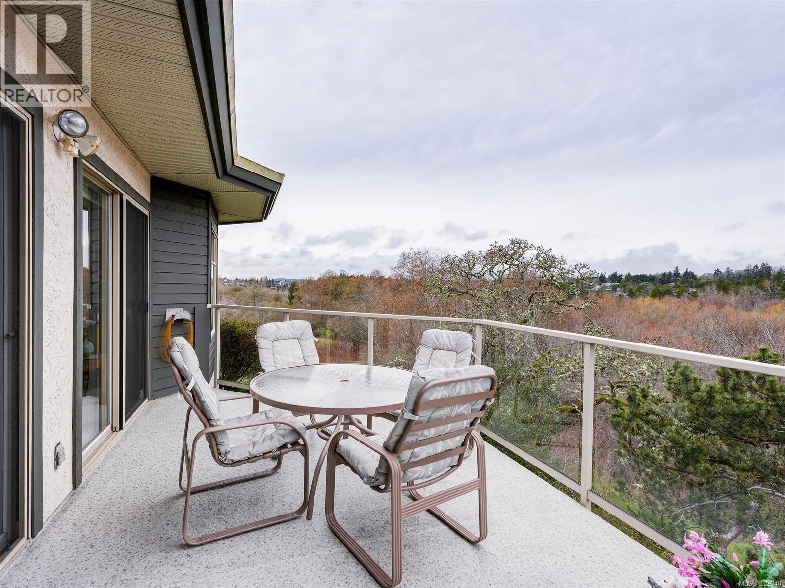 #19 4360 EMILY CARR DR - 20