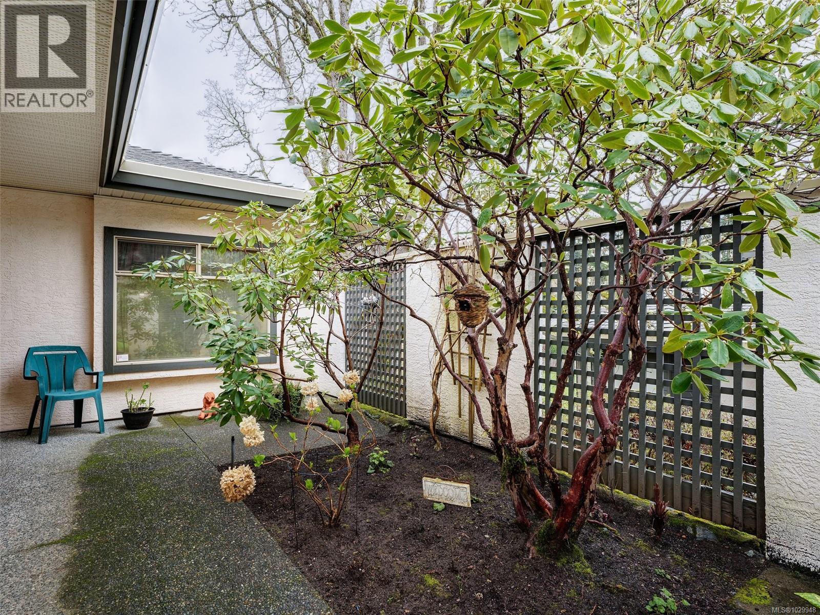 #19 4360 EMILY CARR DR - 23