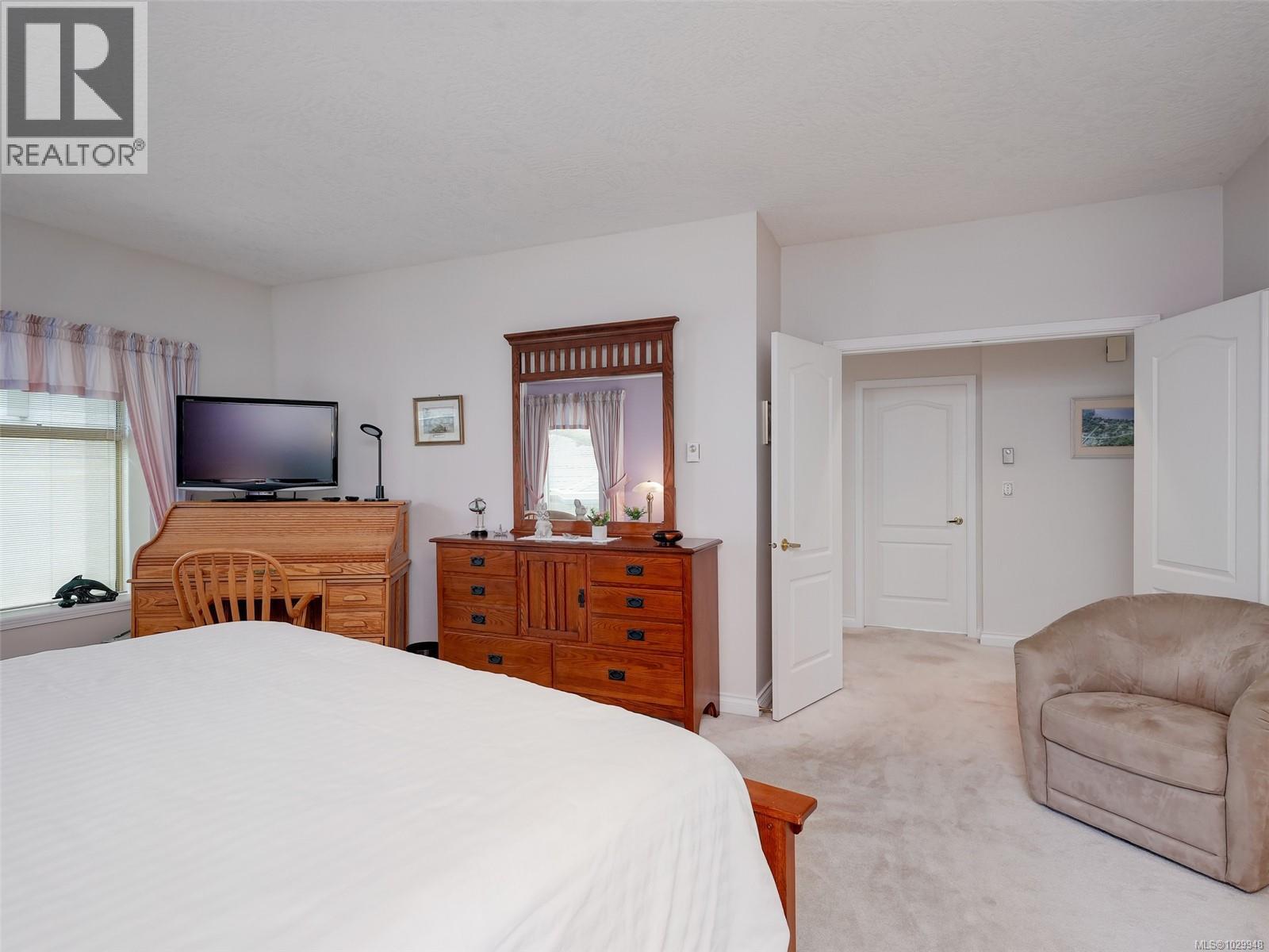 #19 4360 EMILY CARR DR - 9