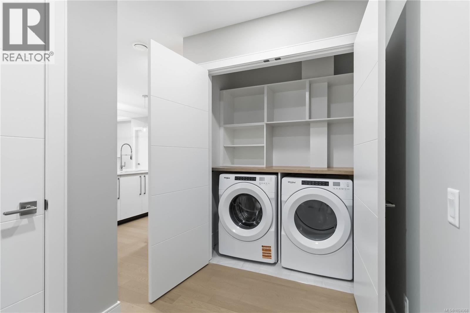 #103 990 DOUMAC AVE - 16