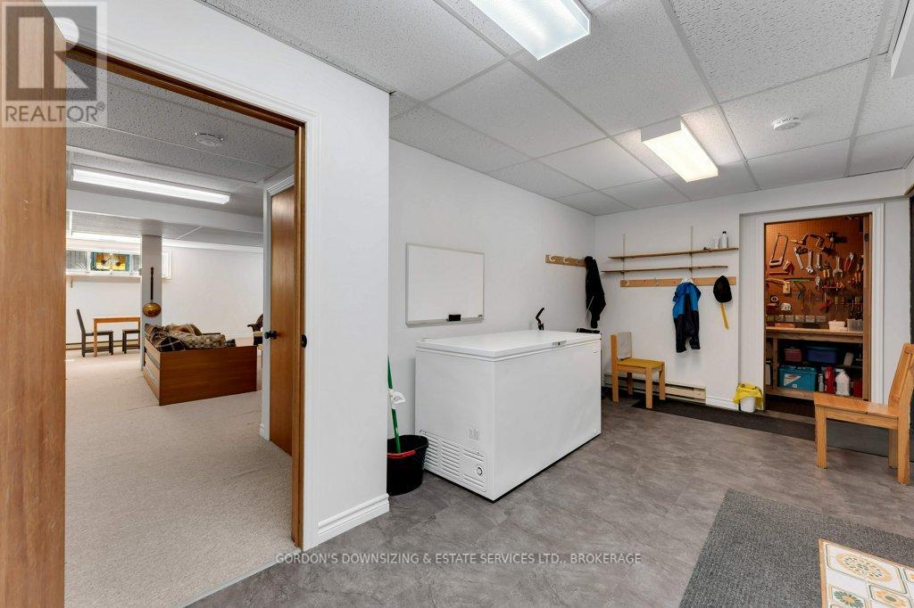 821 HAVERHILL DRIVE,Kingston (City SouthWest),,