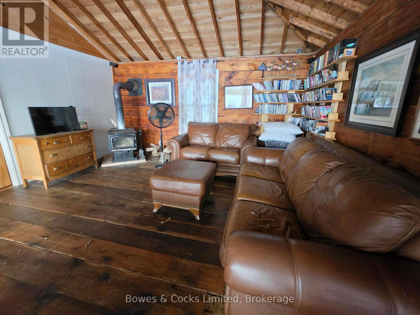 1022 HUMMINGBIRD LANE - 16