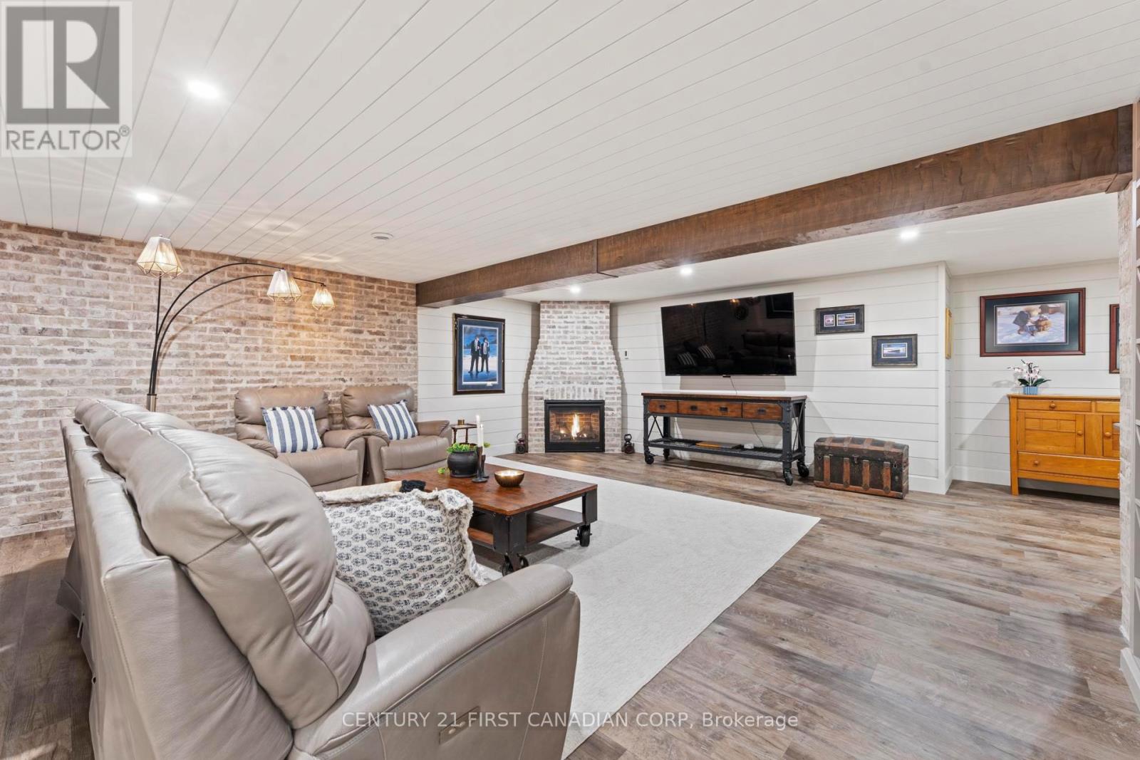 96 TUYLL STREET Property Photo