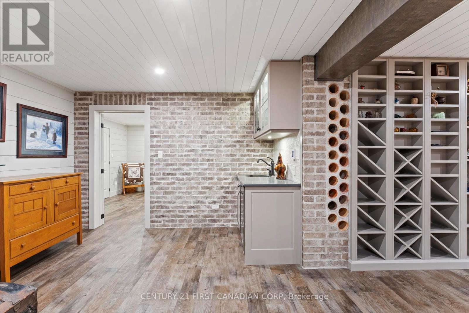 96 TUYLL STREET Property Photo