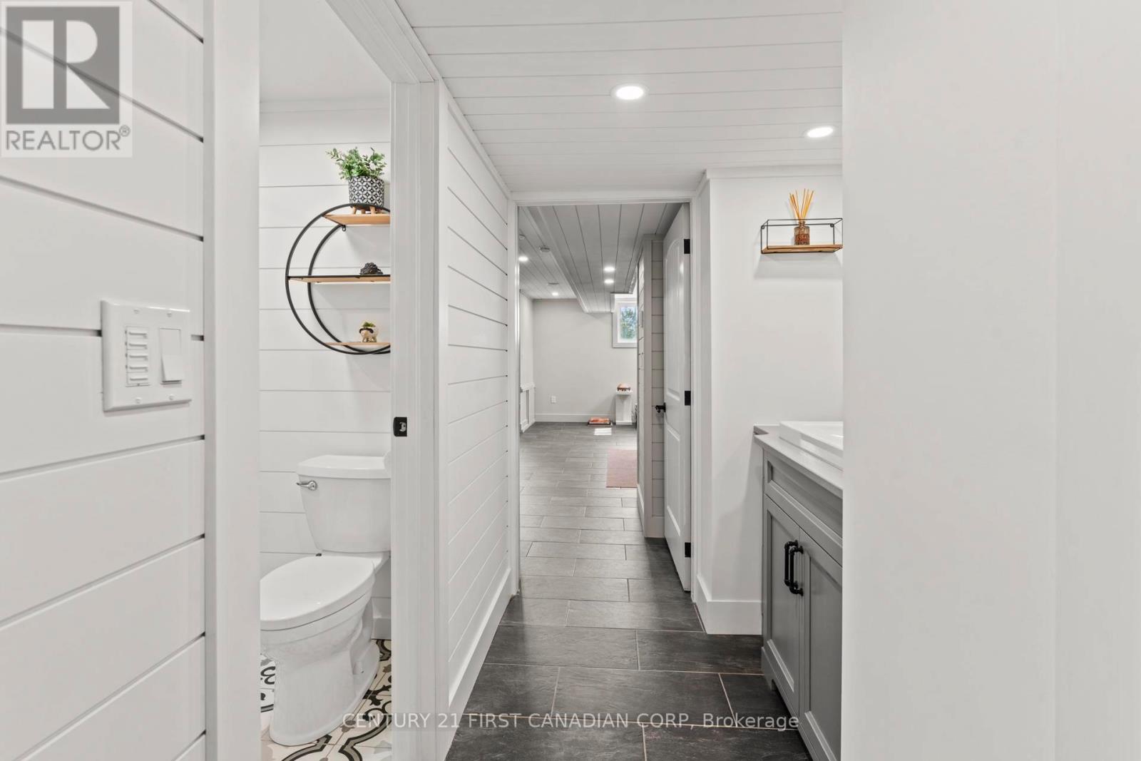 96 TUYLL STREET Property Photo