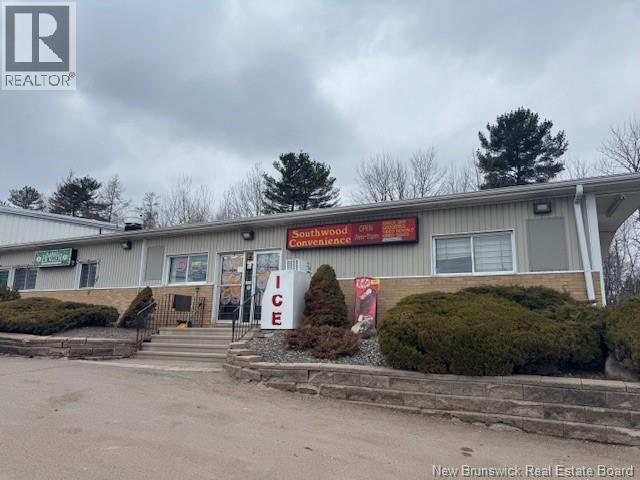 25 Hubbard Road, Fredericton — photo 2