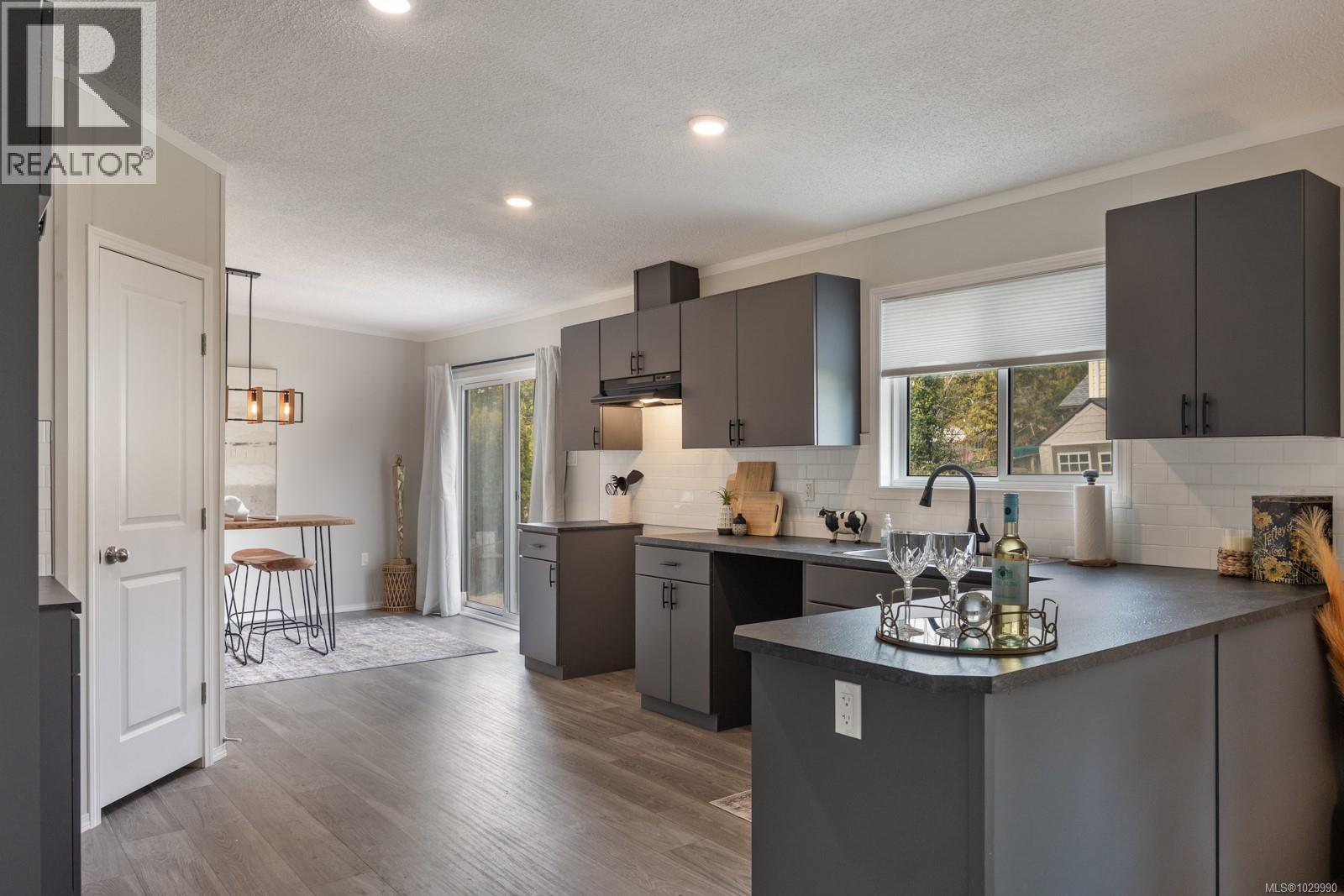 #72 1160 SHELLBOURNE BLVD - 5