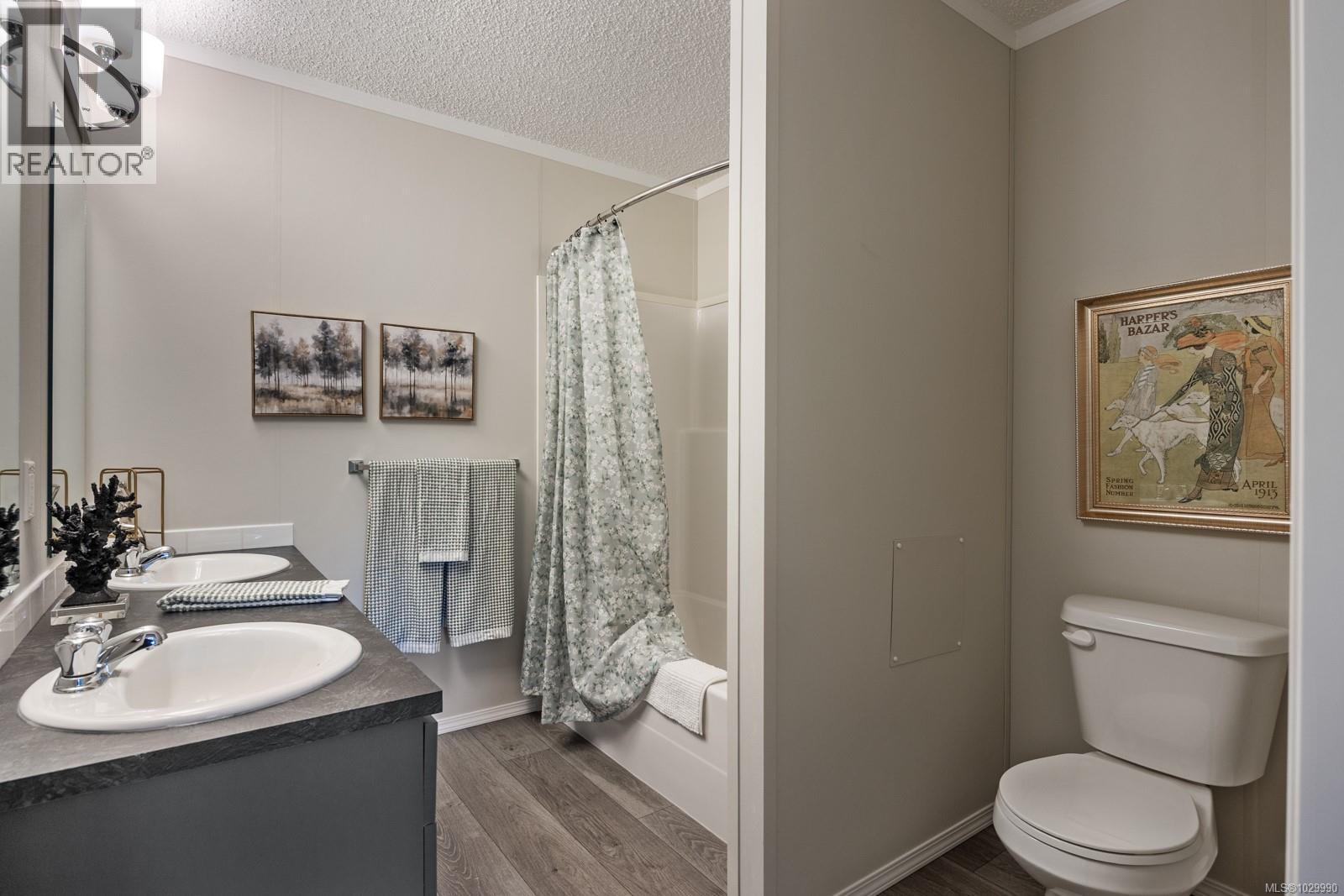 #72 1160 SHELLBOURNE BLVD - 21