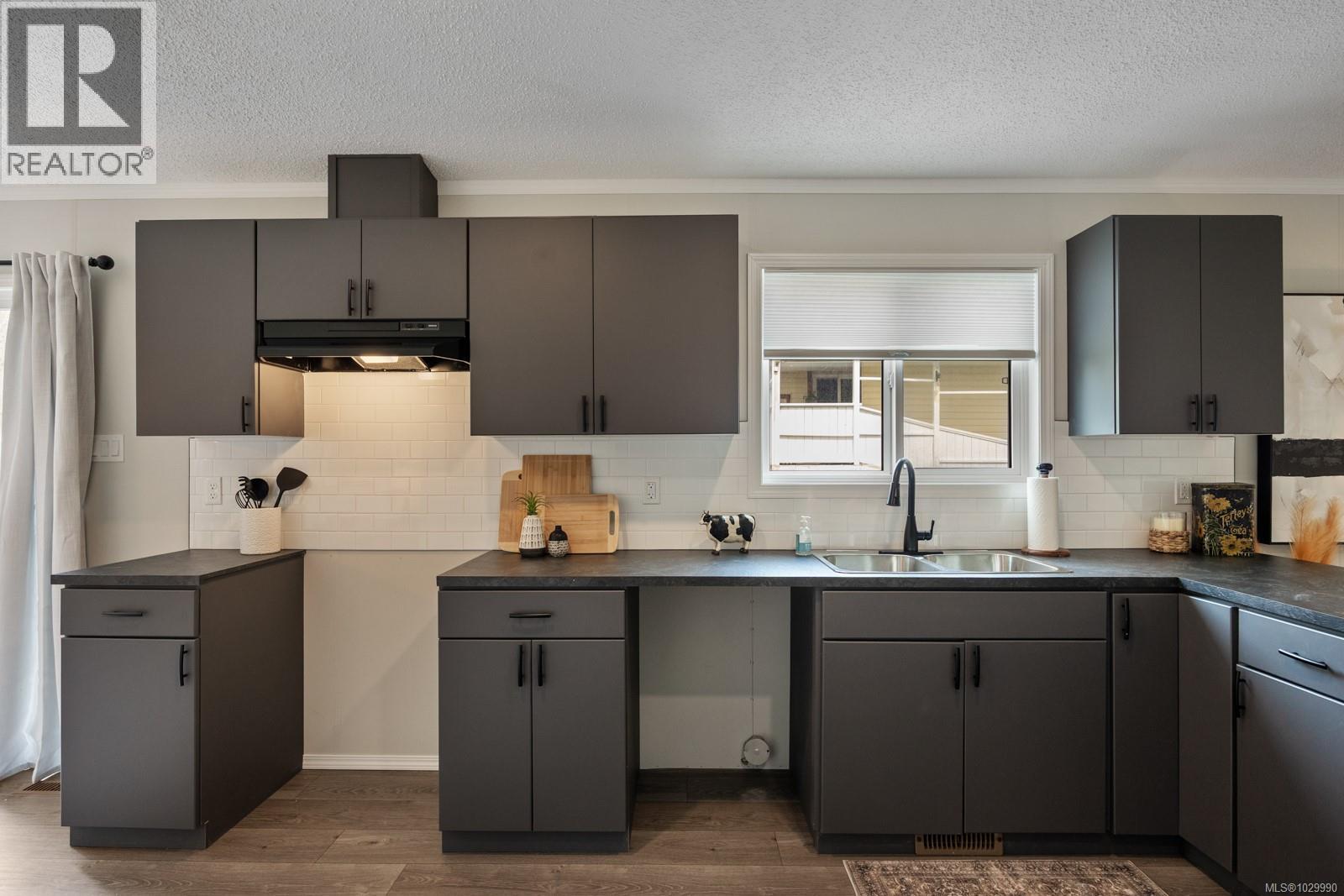 #72 1160 SHELLBOURNE BLVD - 12