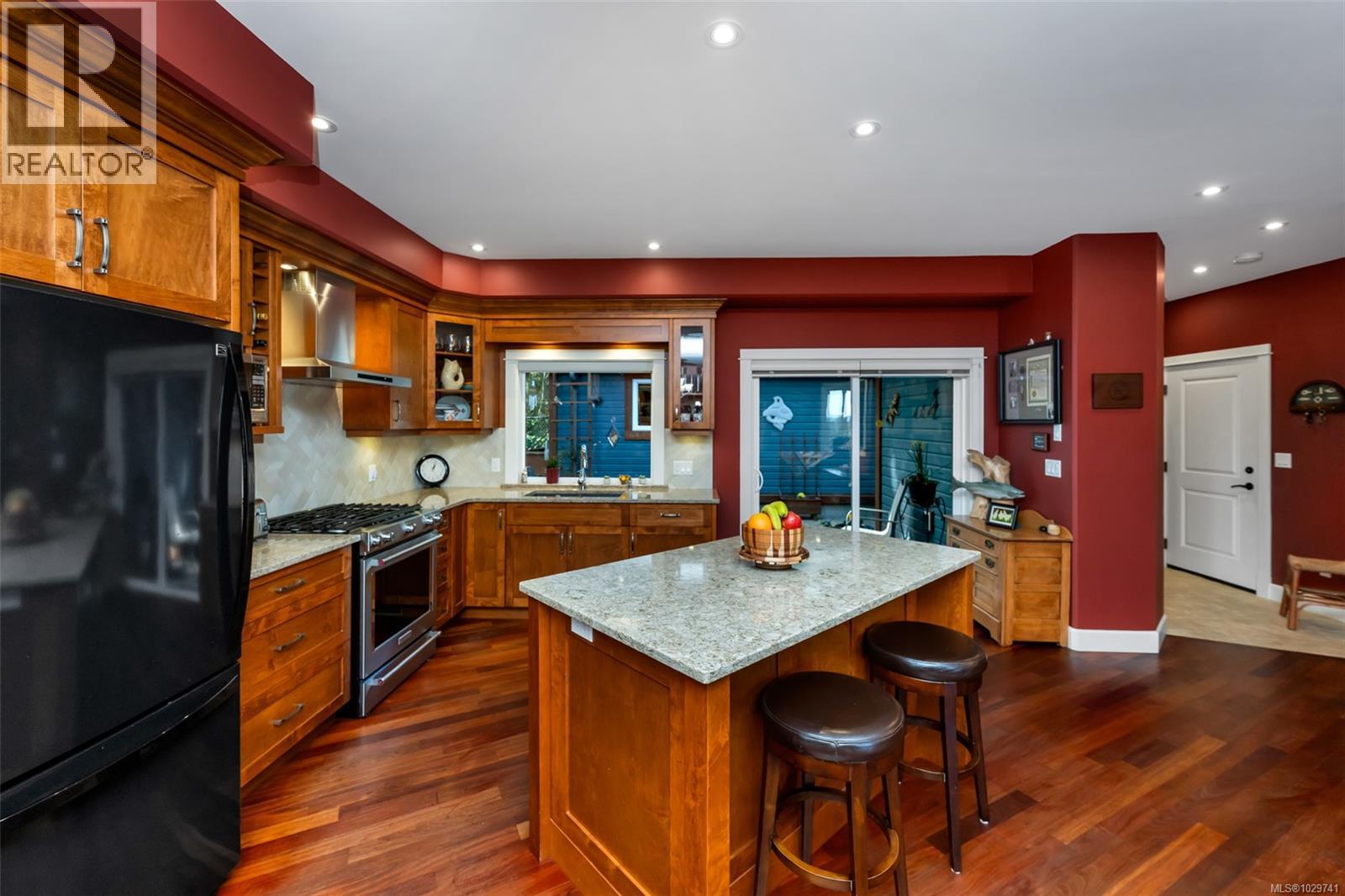 3233 CHANNEL BLVD - 28