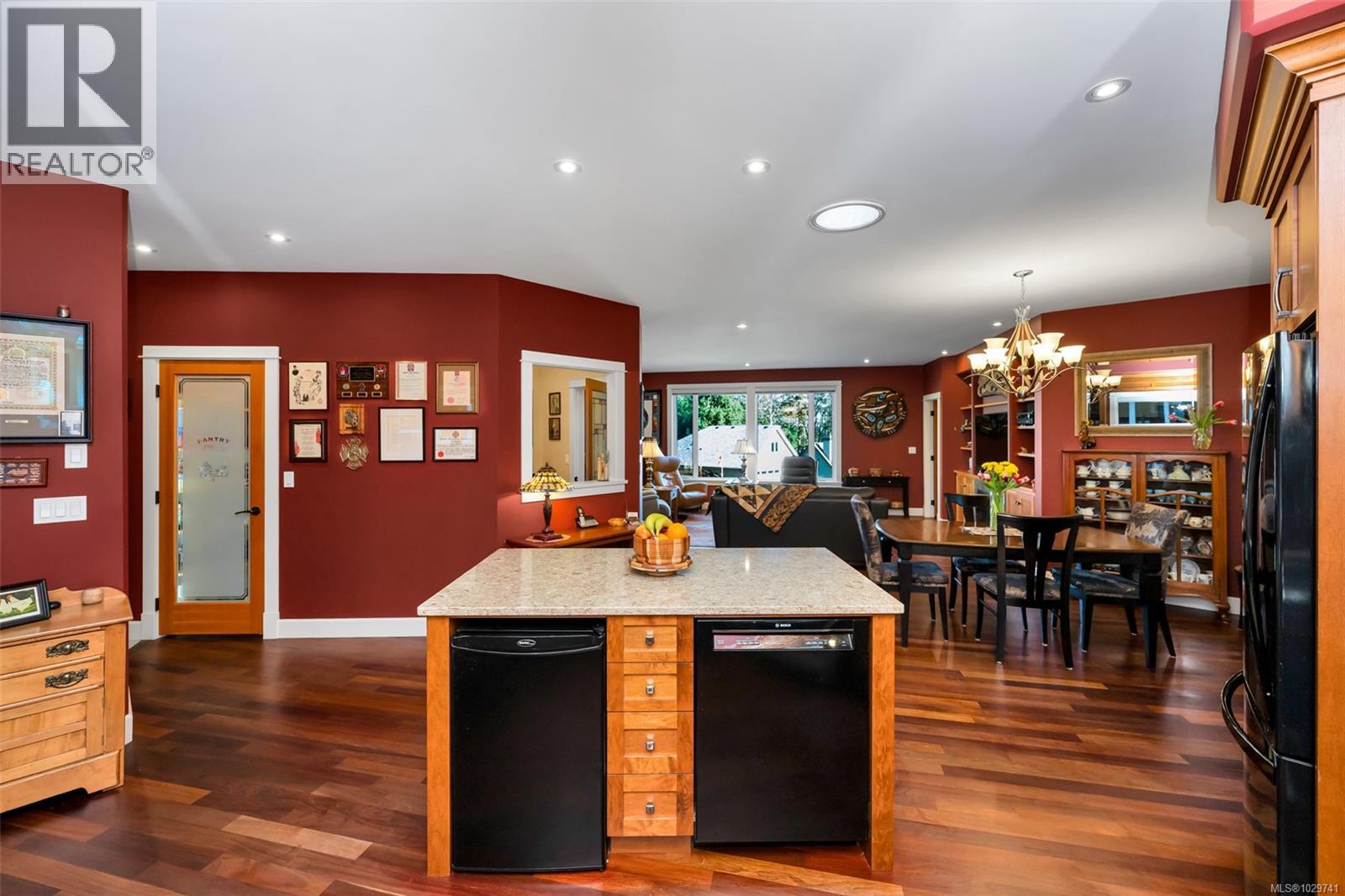 3233 CHANNEL BLVD - 31