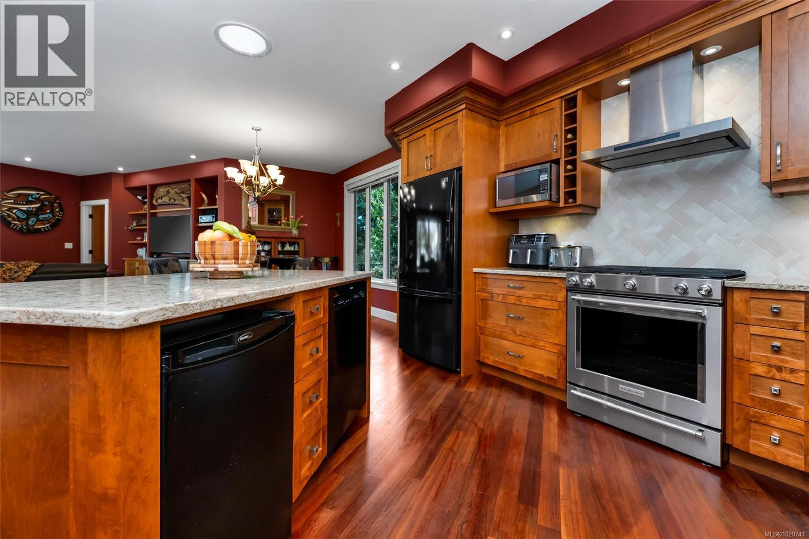 3233 CHANNEL BLVD - 32