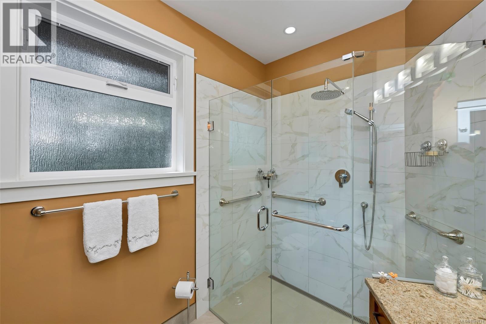 3233 CHANNEL BLVD - 39